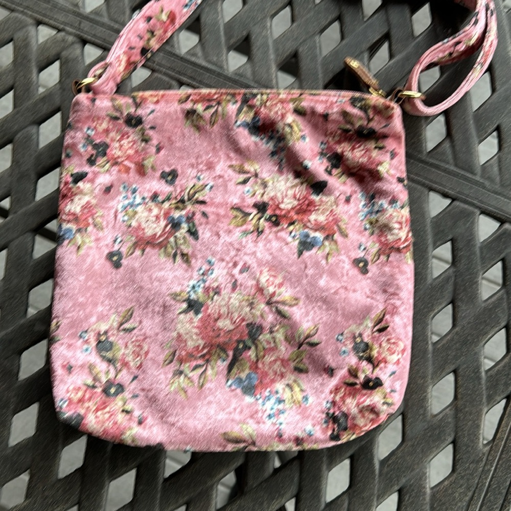 NEW Floral 3 pocket purse - Picture 3 of 7